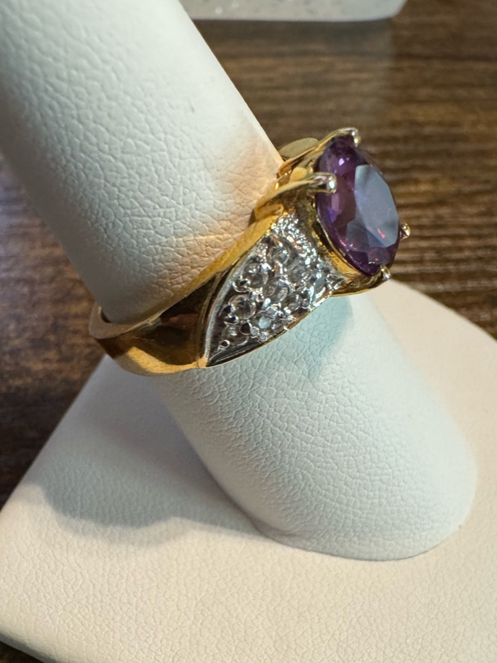 Purple Stone Cocktail Ring Gold Tone Statement Ring Size 8 - Picture 3 of 6